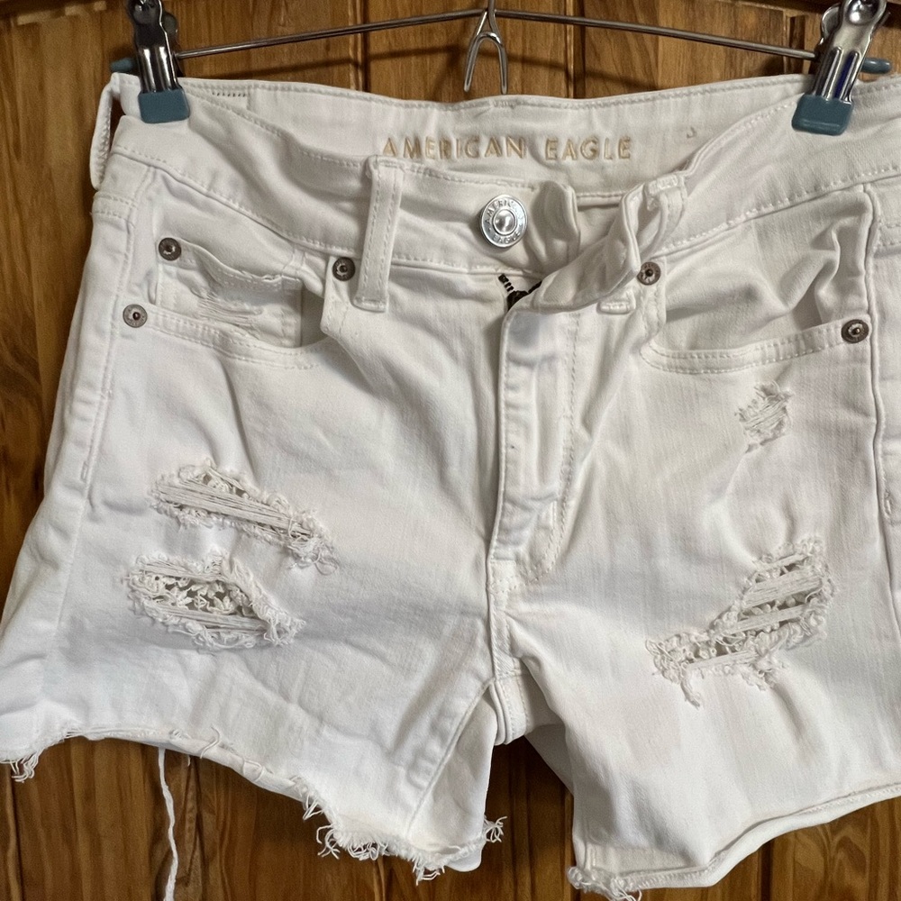 American Eagle white shorts size 4